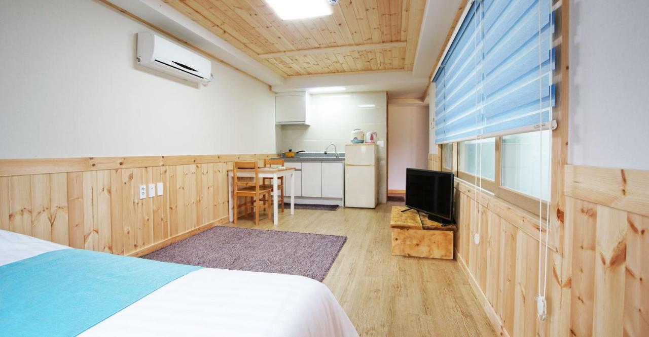 Gotjawal Geomunoreum Pension Jeju Ngoại thất bức ảnh