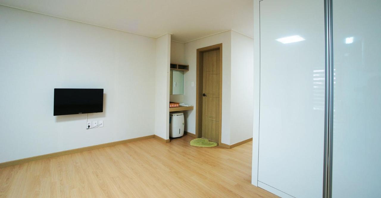 Gotjawal Geomunoreum Pension Jeju Ngoại thất bức ảnh