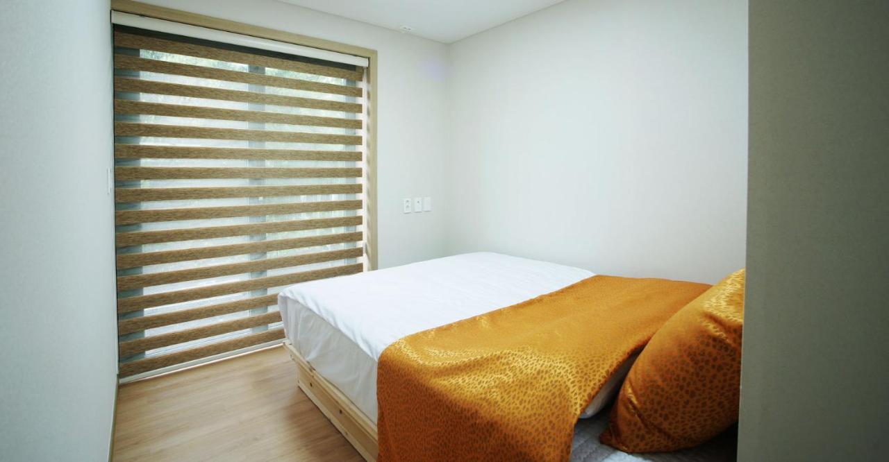 Gotjawal Geomunoreum Pension Jeju Ngoại thất bức ảnh