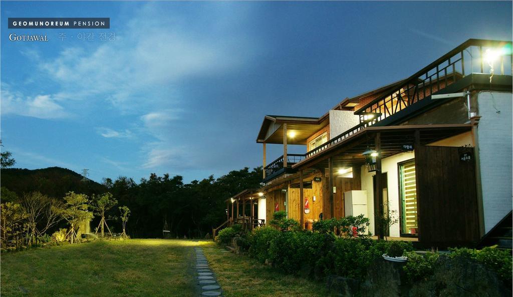 Gotjawal Geomunoreum Pension Jeju Ngoại thất bức ảnh