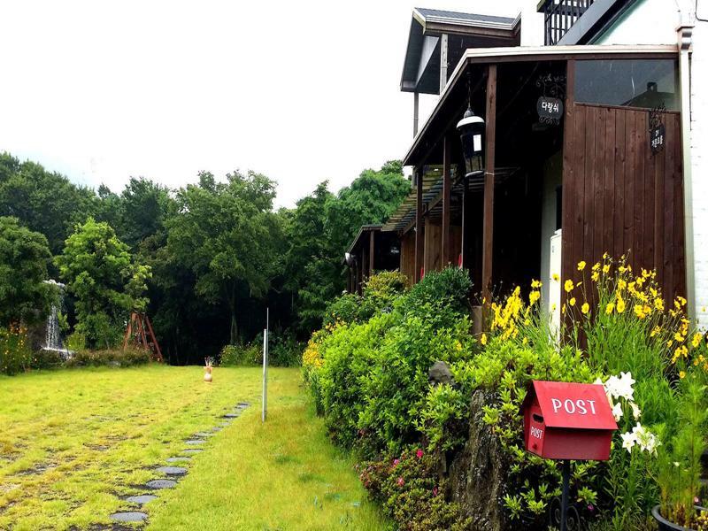 Gotjawal Geomunoreum Pension Jeju Ngoại thất bức ảnh